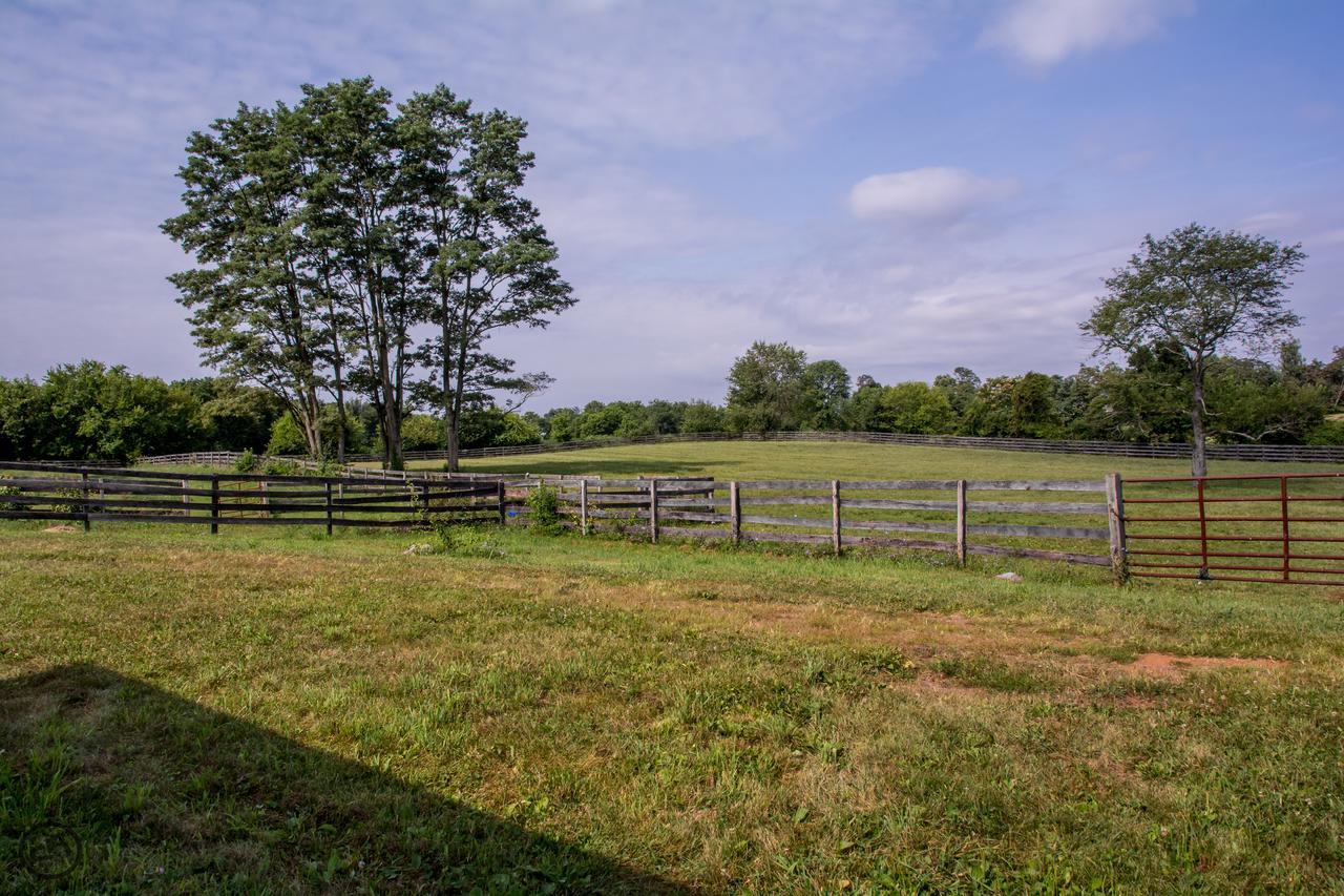 Pheasant Field Bed And Breakfast Carlisle Exterior photo
